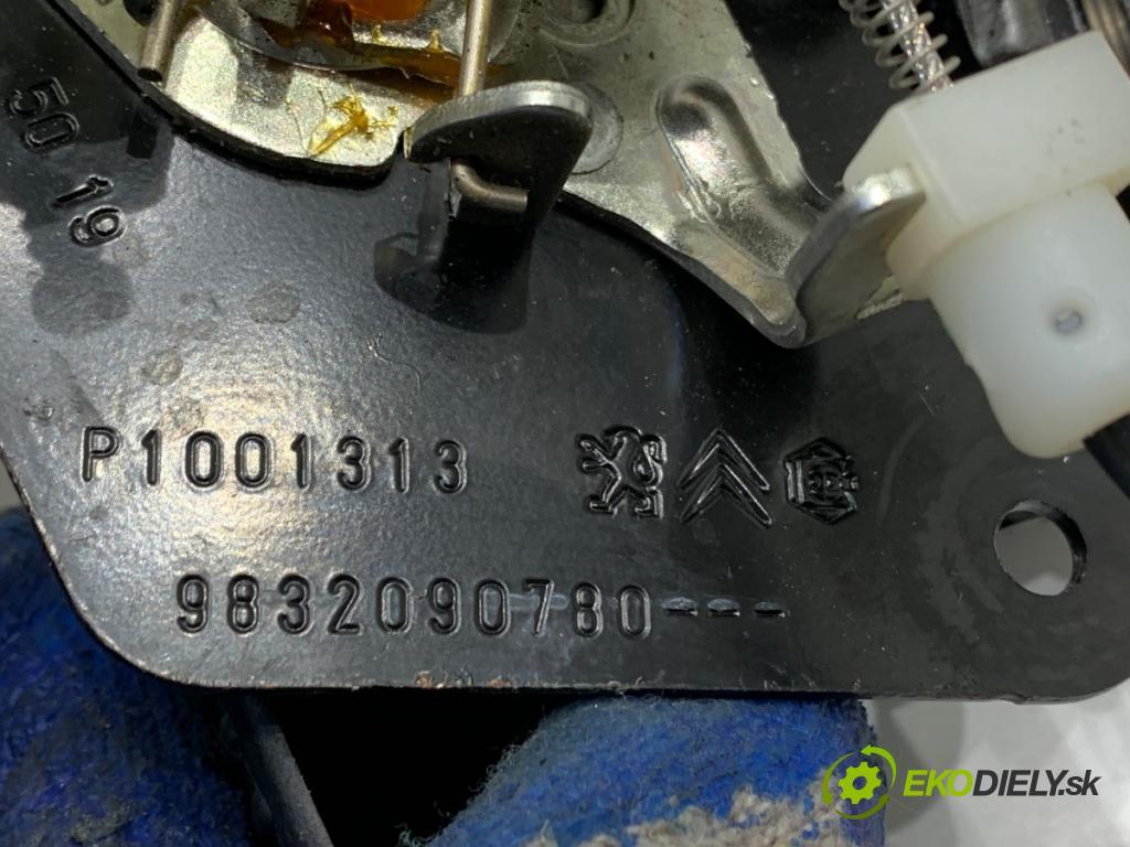 OPEL VIVARO C Autobus 2022 88 kW 1.5 1499 Kľučka vnútorná Dvere zadných pravá 9832090780