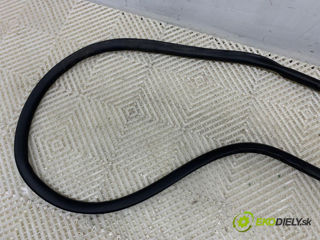 OPEL VIVARO C Autobus 2022 88 kW 1.5 1499 tesnenie Dvere predný ľavá strana 9806514880