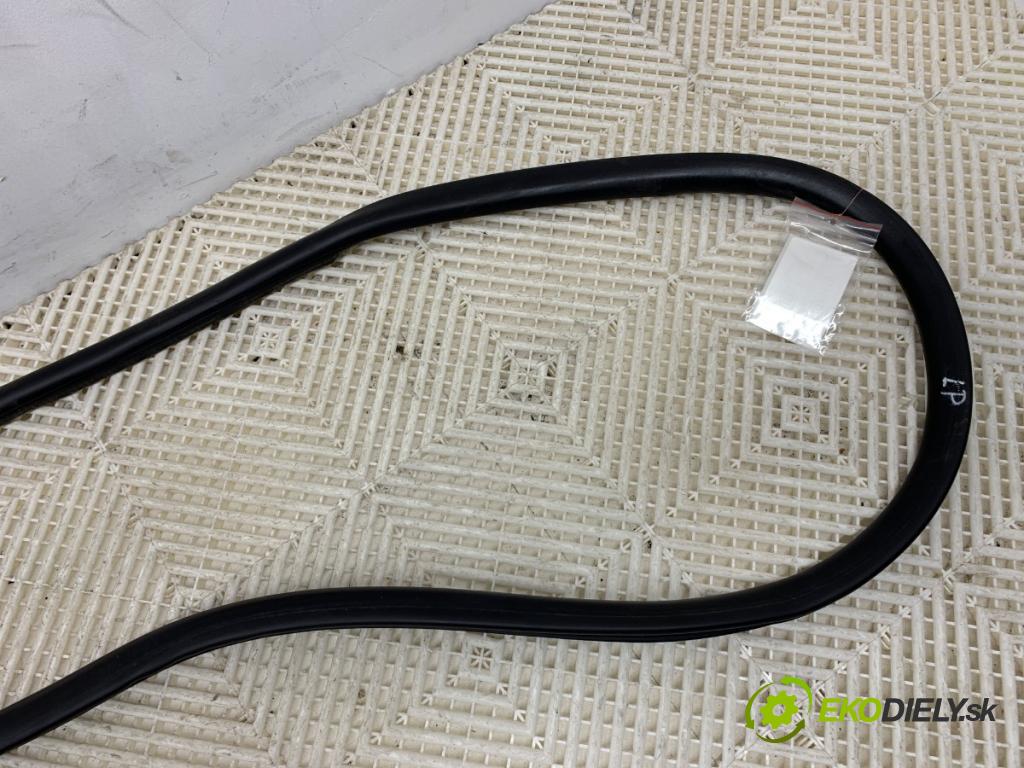OPEL VIVARO C Autobus 2022 88 kW 1.5 1499 tesnenie Dvere predný ľavá strana 9806514880