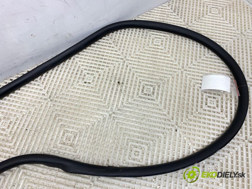 OPEL VIVARO C Autobus 2022 88 kW 1.5 1499 tesnenie Dvere posúvne pravá 9808414780