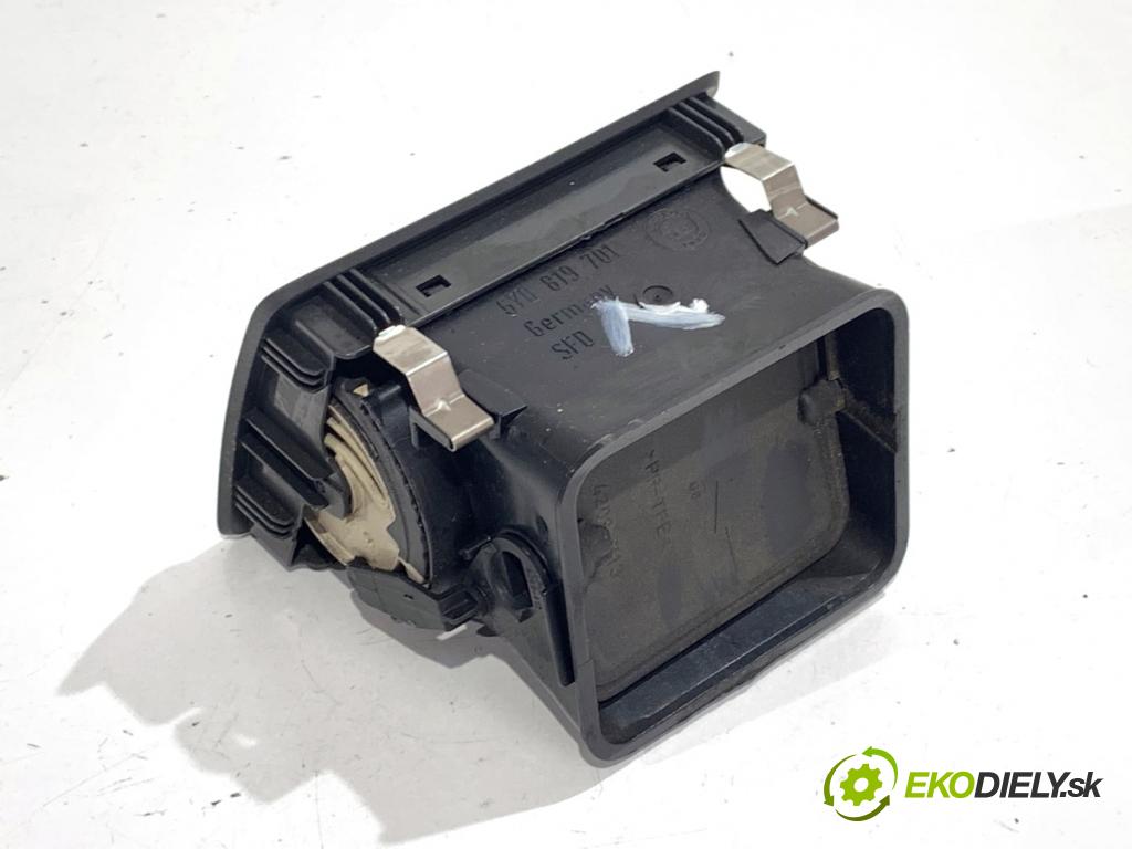 SKODA FABIA I Kombi 2003 47 kW 1.9 SDI 1896 Mriežky kúrenia ľavy predný 6Y0819701