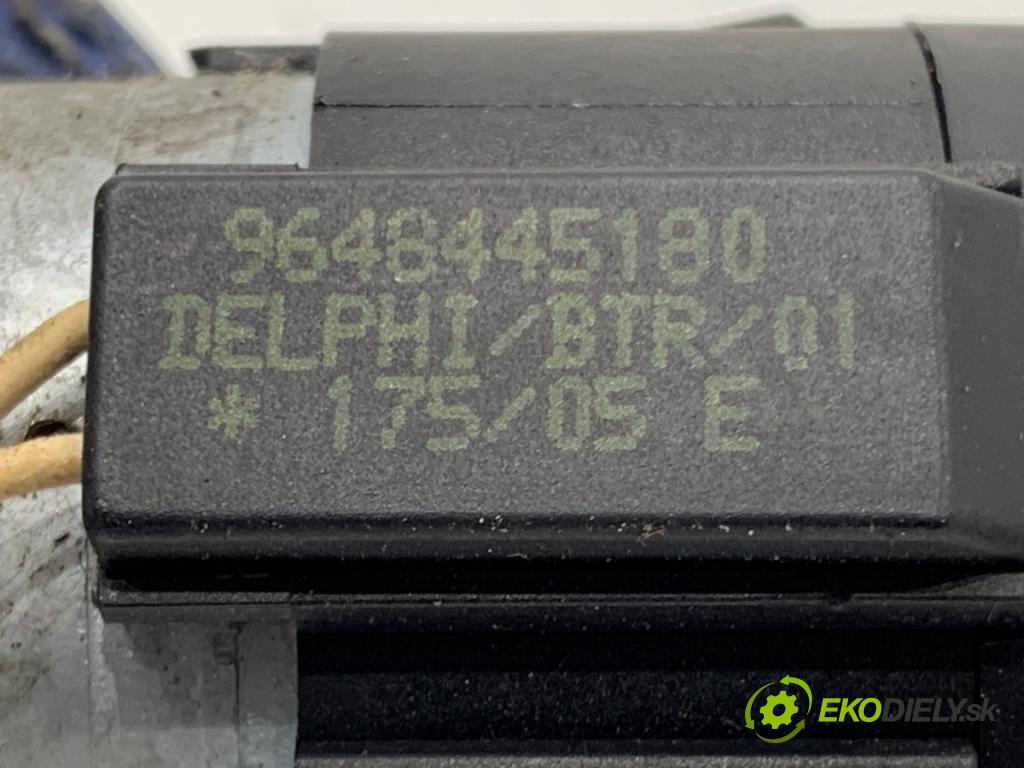 PEUGEOT 307 liftback 2005 80 kW 1.6 16V 1587 spinačka 9648445180 (Spínacia skrinka)