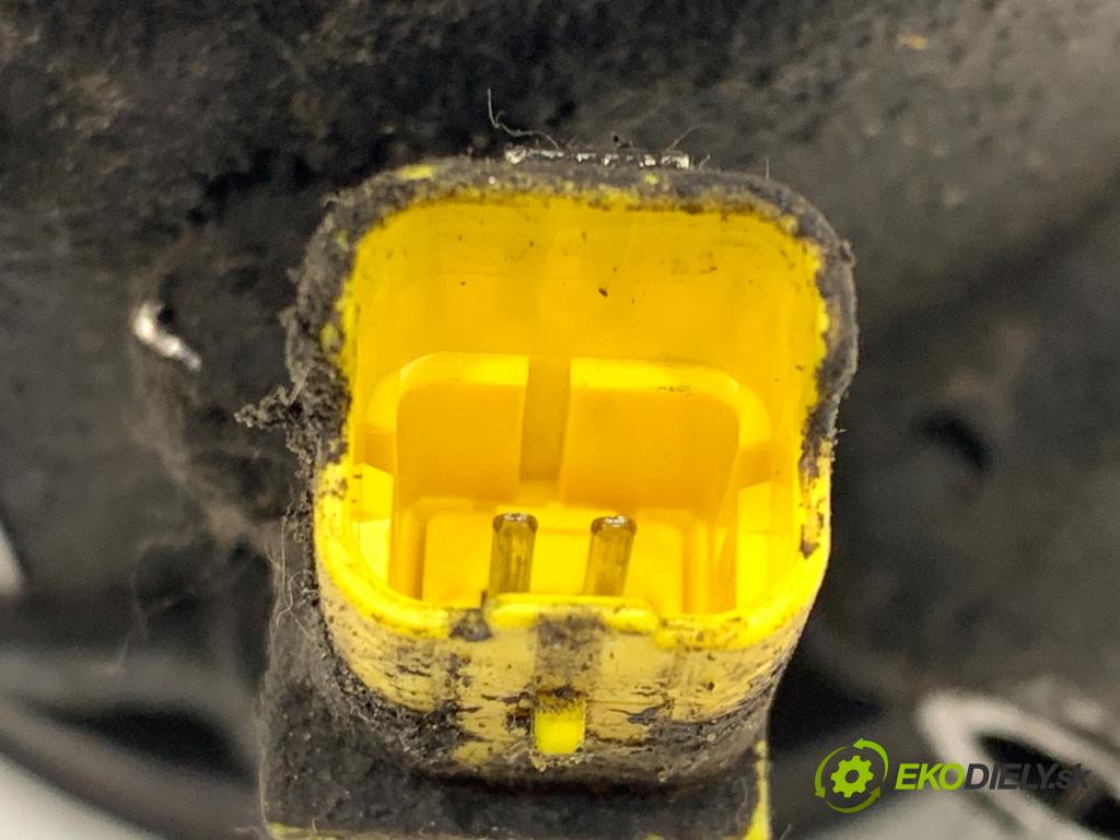 PEUGEOT 307 liftback 2005 80 kW 1.6 16V 1587 Kompresor klimatizácie 9651910980 (Kompresor klimatizácie)