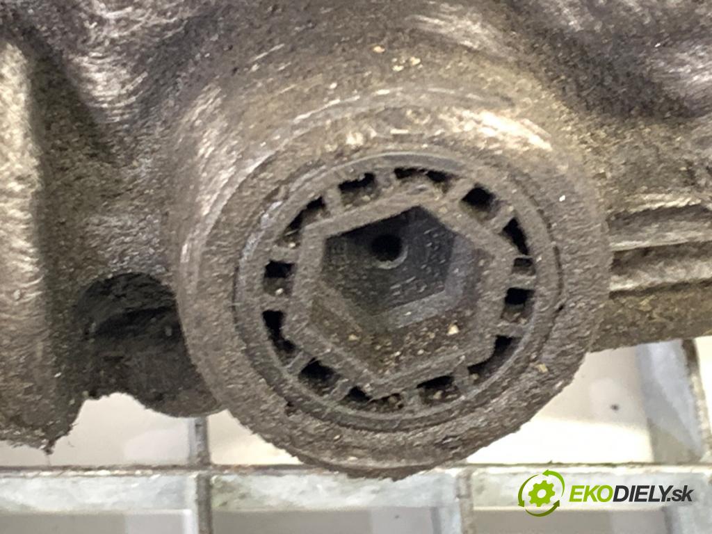 PEUGEOT 307 liftback 2005 80 kW 1.6 16V 1587 řízení  (Řízení)