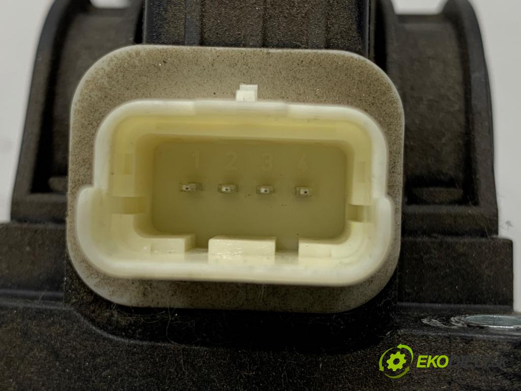 PEUGEOT 307 liftback 2005 80 kW 1.6 16V 1587 Potenciometer plynu 9646702180 (Potenciometer plynového pedálu)