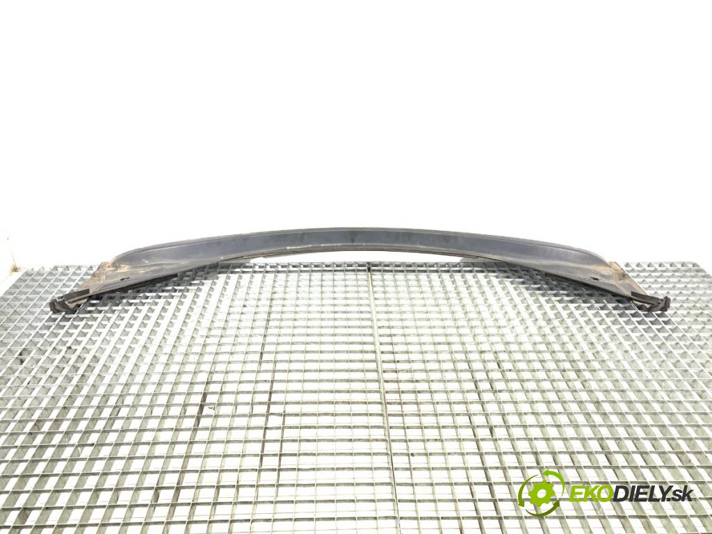 PEUGEOT 307 liftback 2005 80 kW 1.6 16V 1587 torpédo plast pod čelní okno 9657173977 (Plast pod čelním sklem)