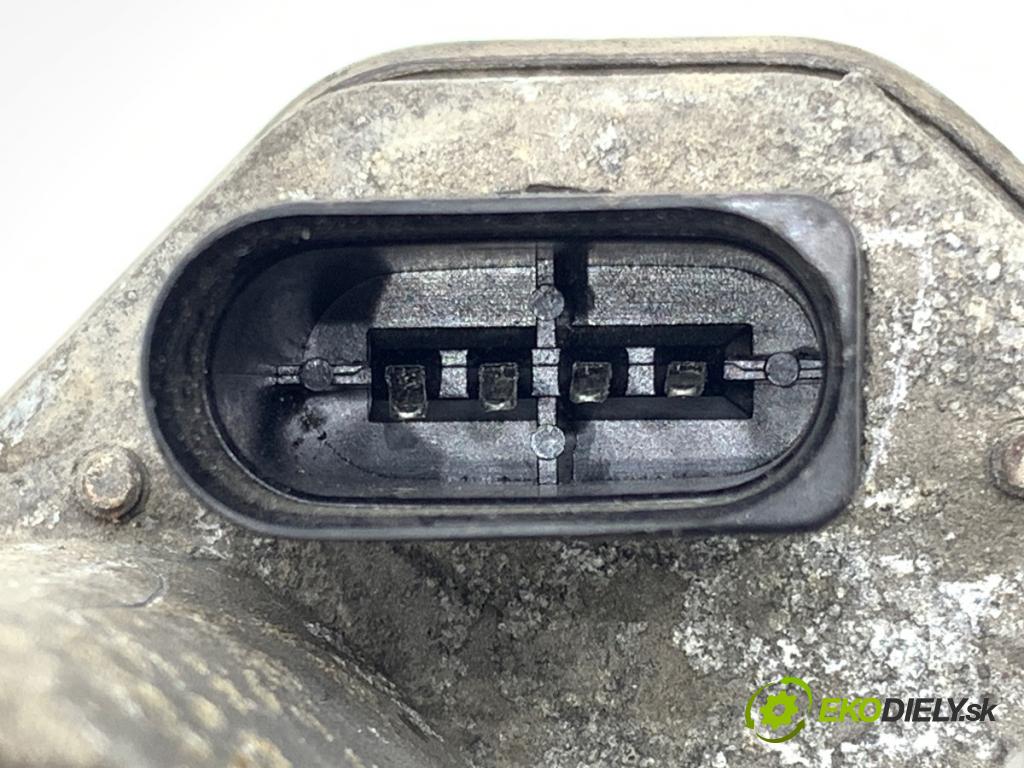 SKODA FABIA I Kombi 2003 47 kW 1.9 SDI 1896 Škrtiaca klapka 038128063C (Škrtiaca klapka)