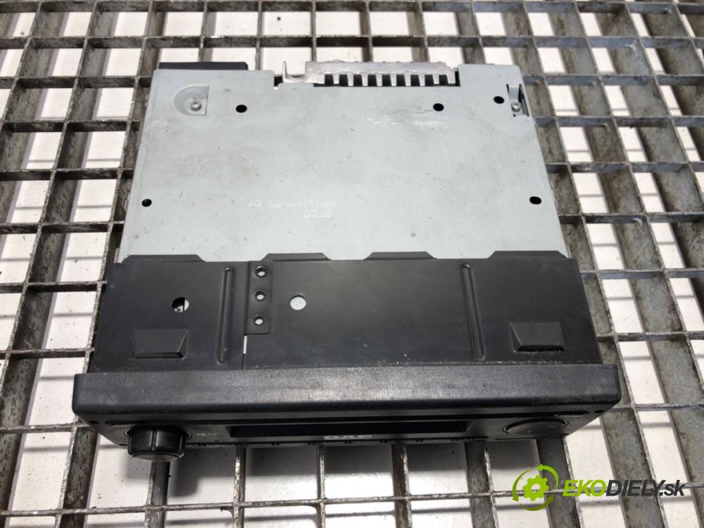 DAF XF Ciągnik siodłowy 2016 340 kW FT 460 340 kW [462 KM] olej napędowy 2012 - 2022 12900 RADIO 1858912 (Audio zariadenie)