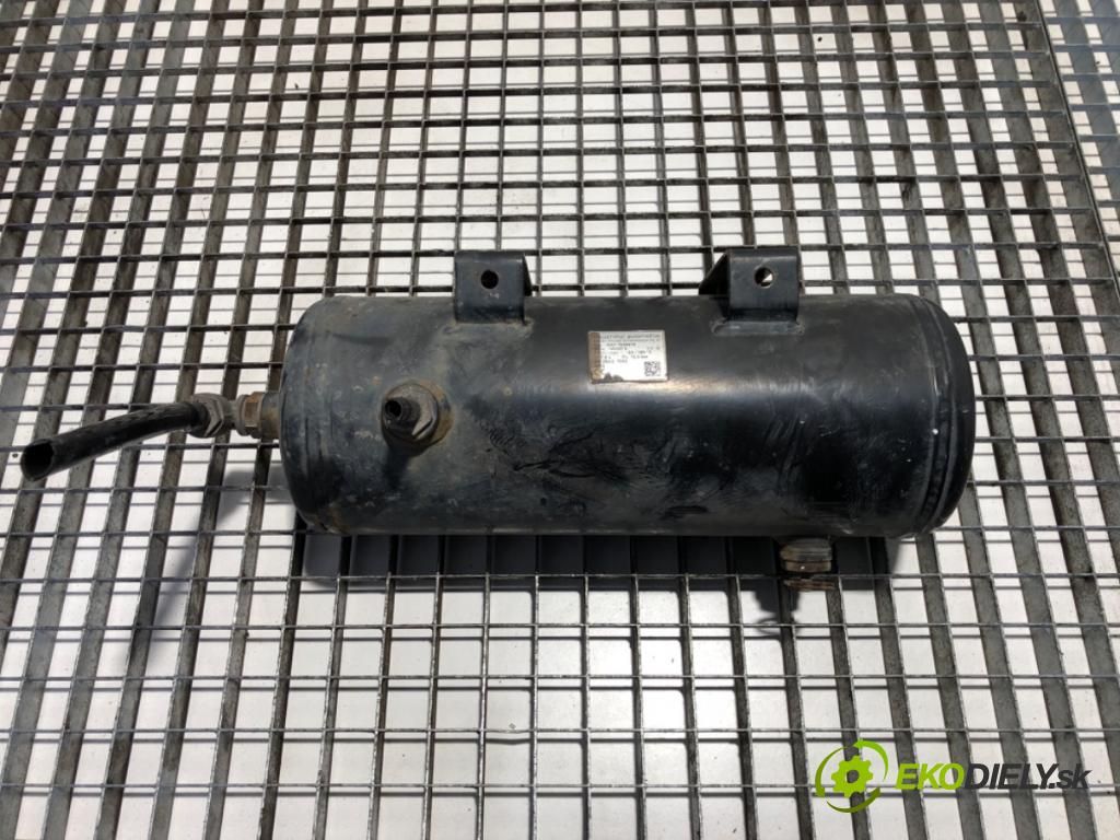 DAF XF Ciągnik siodłowy 2016 340 kW FT 460 340 kW [462 KM] olej napędowy 2012 - 2022 12900 Nádržka vzduchu 1999919 (Obal vzduchového filtra)