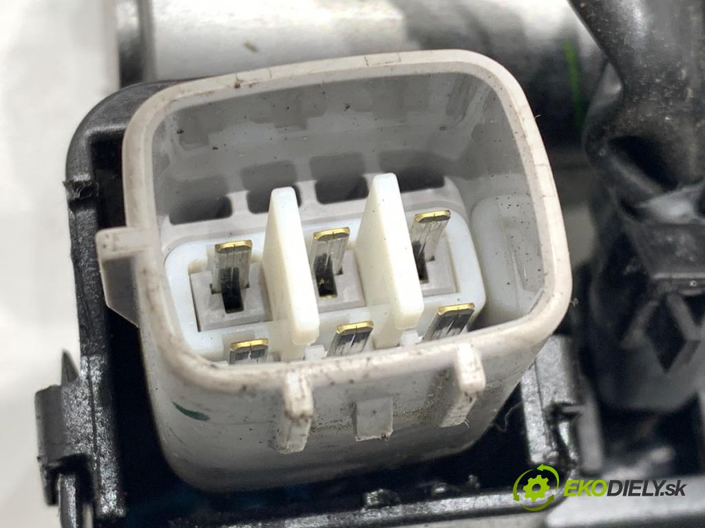 SUZUKI SX4 liftback 2021 95 kW 1.4 Hybrid (Mild Hybrid) (AKK 414) 1373 Lišta vstrekovacia 0261500754 (Vstrekovacia lišta)