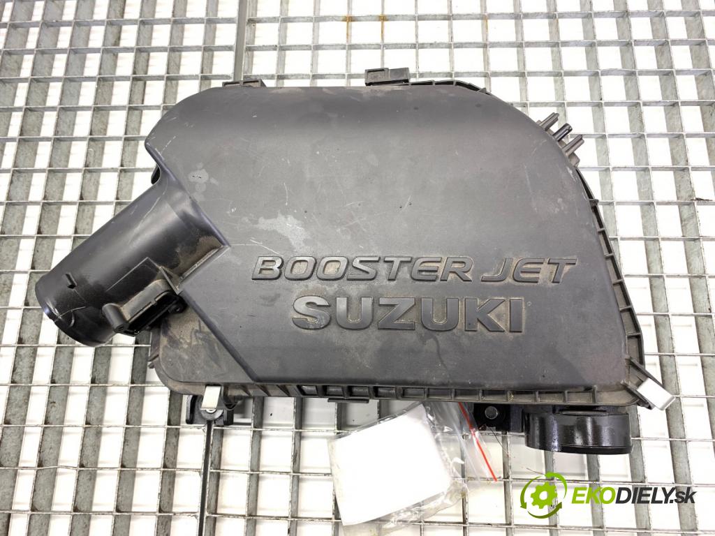 SUZUKI SX4 liftback 2021 95 kW 1.4 Hybrid (Mild Hybrid) (AKK 414) 1373 Obal filtra vzduchu 53S-A01 (Obal vzduchového filtra)