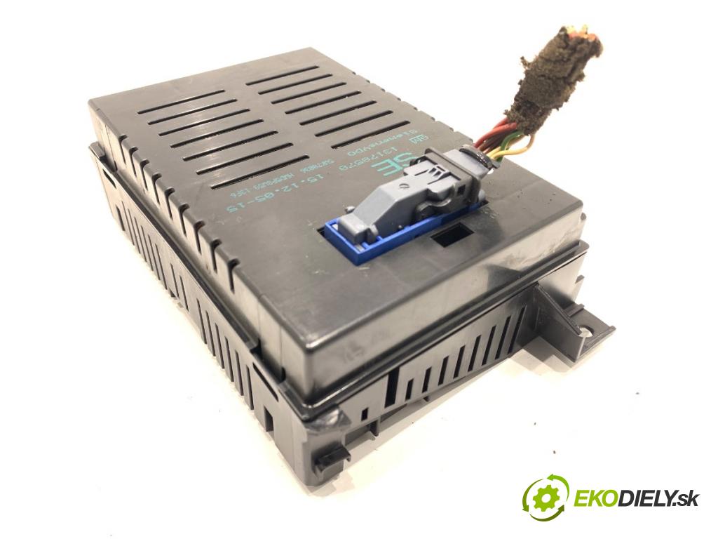 OPEL ZAFIRA B nadwozie wielkoprzestrzenne (MPV) 2006 88 kW 1.9 CDTI (M75) 1910 Dislpej 13178570 (Prístrojová doska)