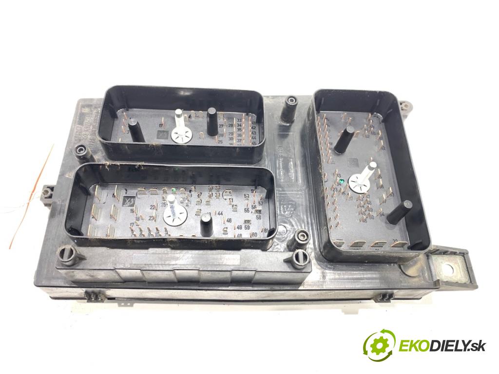 OPEL ZAFIRA B nadwozie wielkoprzestrzenne (MPV) 2006 88 kW 1.9 CDTI (M75) 1910 Skrinka poistková 13206754 (Poistková skrinka)