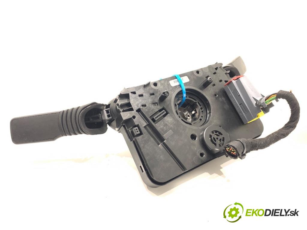 OPEL ZAFIRA B nadwozie wielkoprzestrzenne (MPV) 2006 88 kW 1.9 CDTI (M75) 1910 Prepínač kombinovaný 13177916GD (Prepínacie páčky pod volantom)