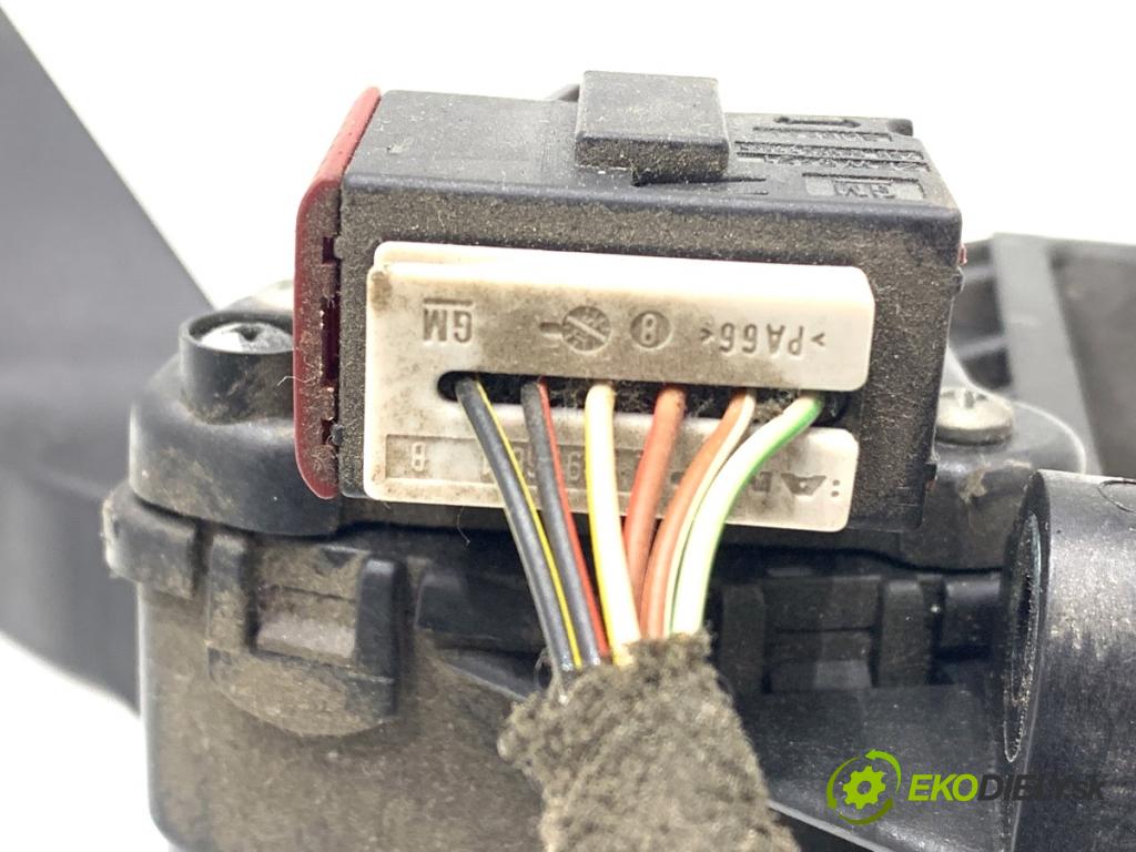 OPEL ZAFIRA B nadwozie wielkoprzestrzenne (MPV) 2006 88 kW 1.9 CDTI (M75) 1910 Potenciometer plynu 9202341 (Potenciometer plynového pedálu)