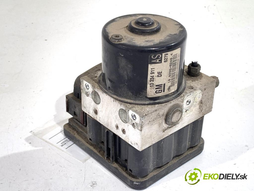 OPEL ZAFIRA B nadwozie wielkoprzestrzenne (MPV) 2006 88 kW 1.9 CDTI (M75) 1910 Pumpa ABS 13234911 (Pumpa ABS)