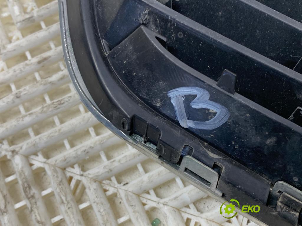 OPEL ZAFIRA B nadwozie wielkoprzestrzenne (MPV) 2006 88 kW 1.9 CDTI (M75) 1910 mřížka maska 13136136 (Přední mřížka (maska chladiče))