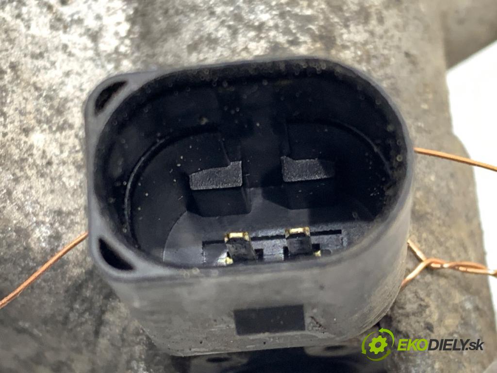 VW GOLF V liftback 2007 77 kW 1.9 TDI 1896 Kompresor klimatizácie 1K0820859F (Kompresor klimatizácie)