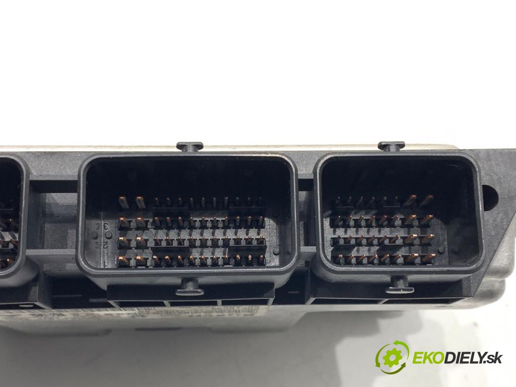 CITROEN C5 II liftback 2006 80 kW 1.6 HDi (RC8HZB) 1560 riadiaca jednotka Motor 9658945380 (Riadiaca jednotka)