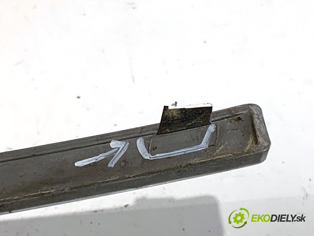CITROEN C4 PICASSO I nadwozie wielkoprzestrzenne (MPV) 2007 103 kW 2.0 i 16V 1997 Lišta nárazníka predný chróm