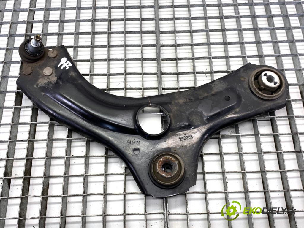 RENAULT CLIO V liftback 2020 74 kW 1.0 TCe 100 (B7MT) 999 Rameno pravy predný 