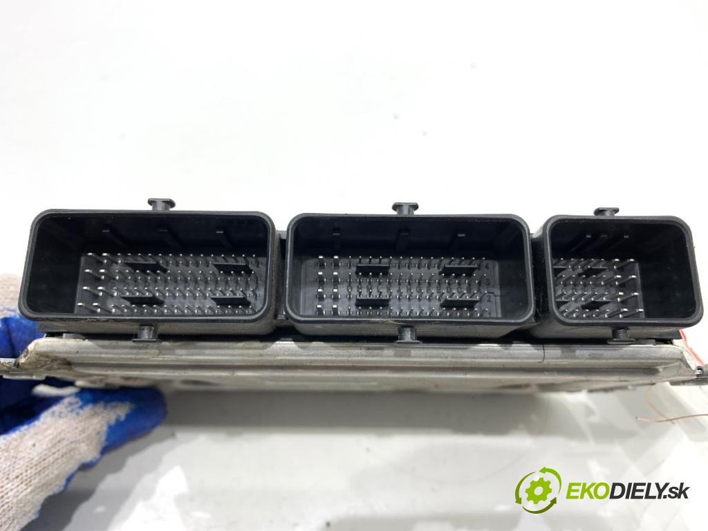 RENAULT CLIO V liftback 2020 74 kW 1.0 TCe 100 (B7MT) 999 riadiaca jednotka Motor 237103717S (Riadiaca jednotka)