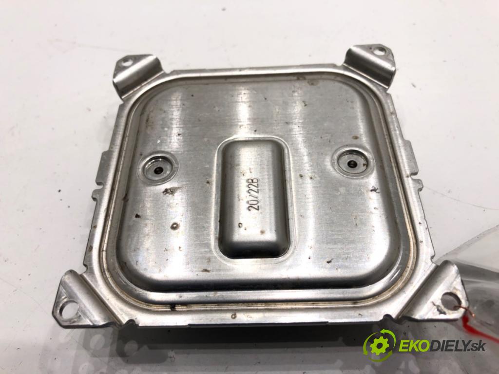 RENAULT CLIO V liftback 2020 74 kW 1.0 TCe 100 (B7MT) 999 Menič XENON 260556623R (Riadiaca jednotka xenónu)