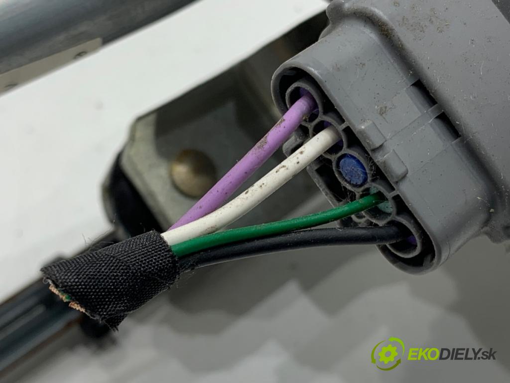 RENAULT CLIO V liftback 2020 74 kW 1.0 TCe 100 (B7MT) 999 Mechanizmus stieračov predný 288008294R (Motorček stieračov predný)