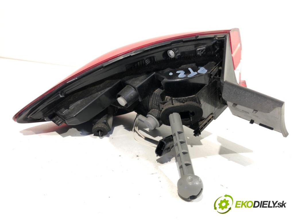 RENAULT CLIO V liftback 2020 74 kW 1.0 TCe 100 (B7MT) 999 Svetlo pravy zad 265504885R