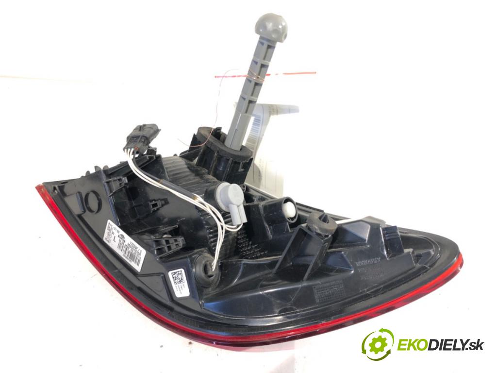 RENAULT CLIO V liftback 2020 74 kW 1.0 TCe 100 (B7MT) 999 světlo levý zadní část 265551035R