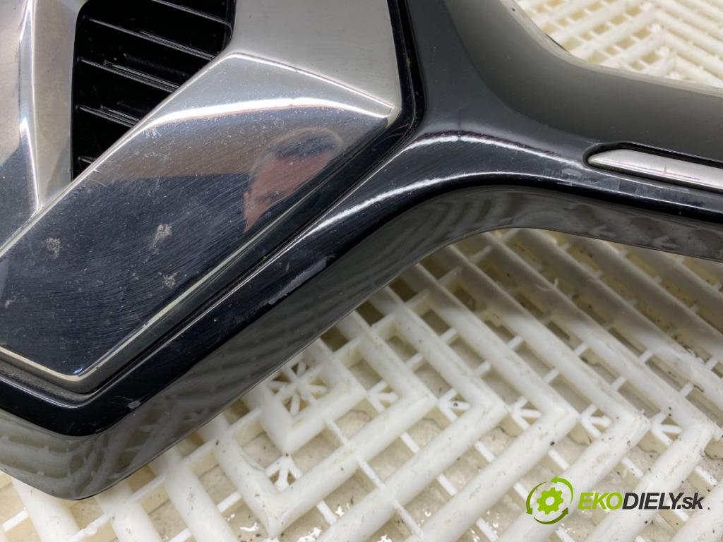 RENAULT CLIO V liftback 2020 74 kW 1.0 TCe 100 (B7MT) 999 mřížka maska 620786224R (Přední mřížka (maska chladiče))