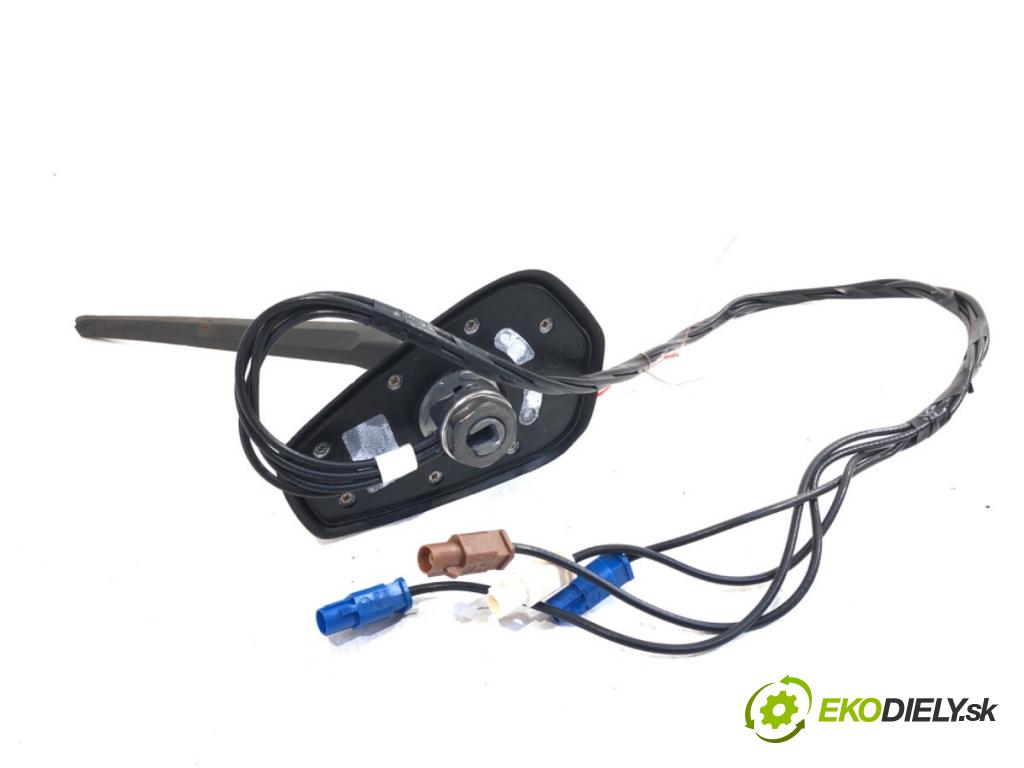 RENAULT CLIO V liftback 2020 74 kW 1.0 TCe 100 (B7MT) 999 ANTENA