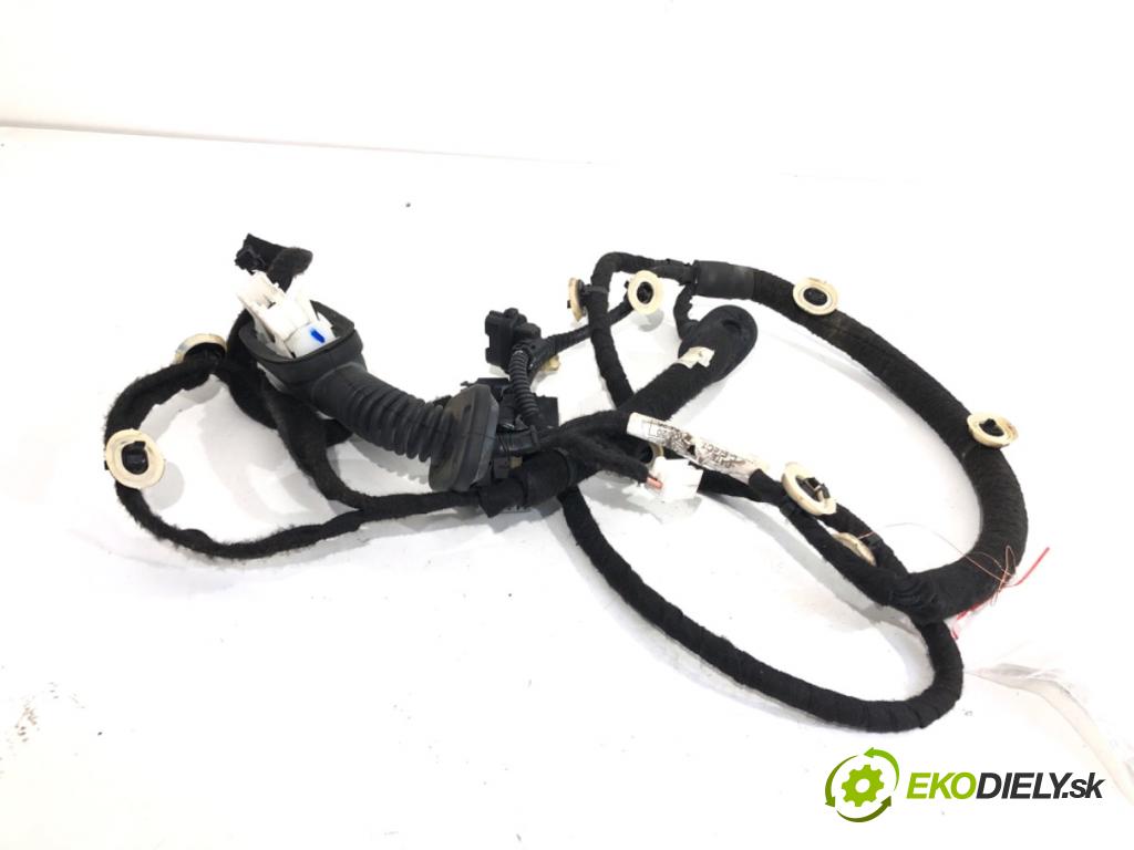 RENAULT CLIO V liftback 2020 74 kW 1.0 TCe 100 (B7MT) 999 Káblovačka Dvere zad pravy 241263888R