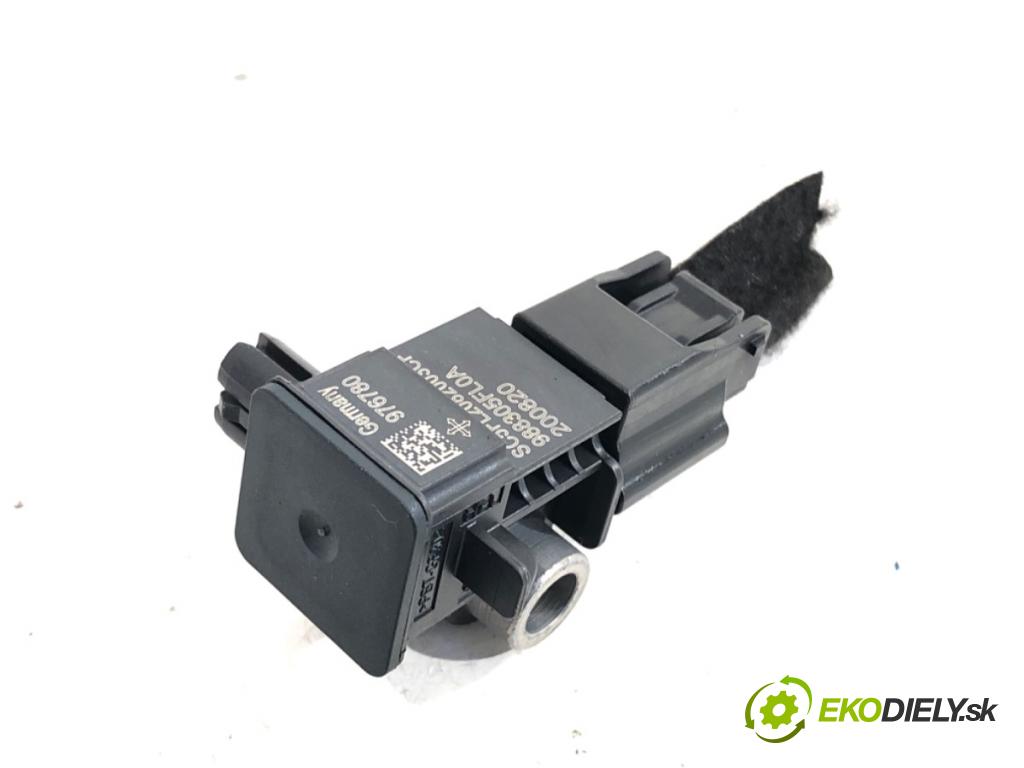 RENAULT CLIO V liftback 2020 74 kW 1.0 TCe 100 (B7MT) 999 Snímač nárazu 988305FL0A (Snímač nárazu)