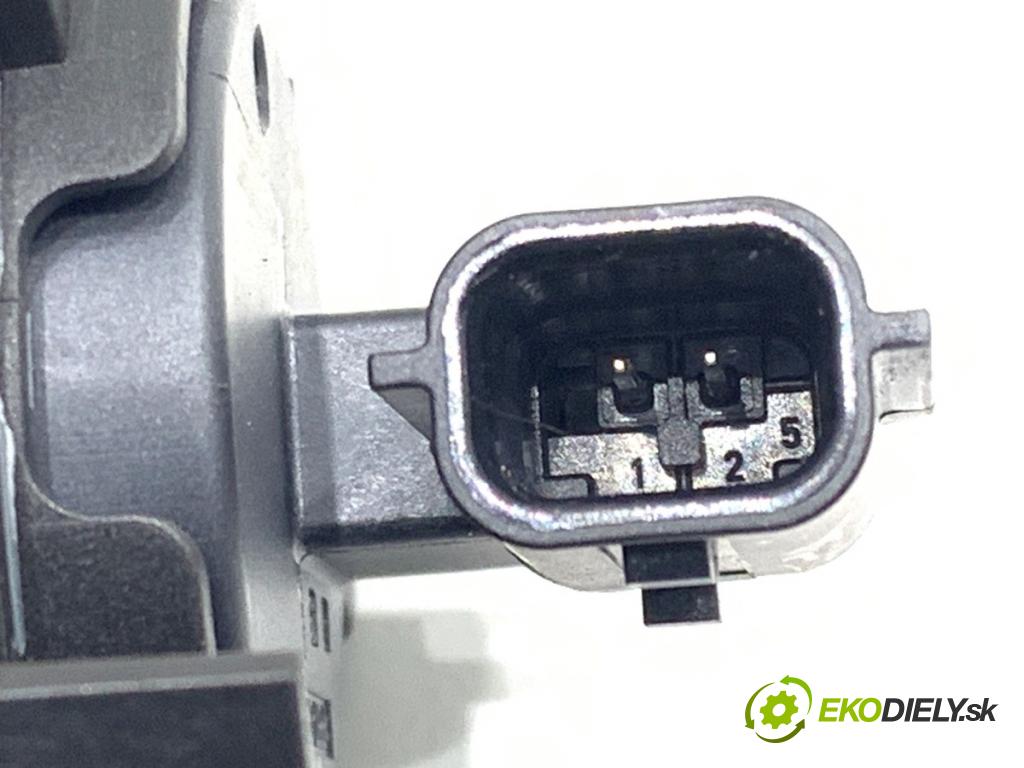 RENAULT CLIO V liftback 2020 74 kW 1.0 TCe 100 (B7MT) 999 Snímač nárazu 988365FL0A (Snímač nárazu)