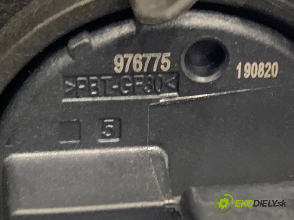 RENAULT CLIO V liftback 2020 74 kW 1.0 TCe 100 (B7MT) 999 Snímač nárazu 988365FL0A (Snímač nárazu)