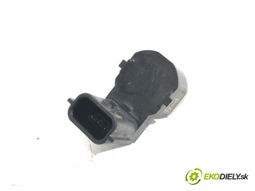 RENAULT CLIO V liftback 2020 74 kW 1.0 TCe 100 (B7MT) 999 Snímač PDC 284426105R