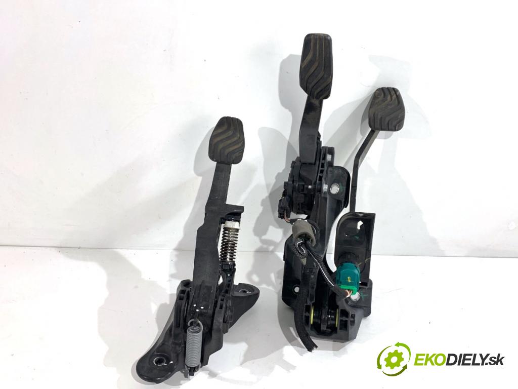 RENAULT CLIO V liftback 2020 74 kW 1.0 TCe 100 (B7MT) 999 PEDÁL: manuálne 465032747R 180108467R (Potenciometer plynového pedálu)