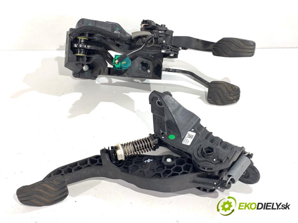 RENAULT CLIO V liftback 2020 74 kW 1.0 TCe 100 (B7MT) 999 PEDÁL: manuálne 465032747R 180108467R (Potenciometer plynového pedálu)