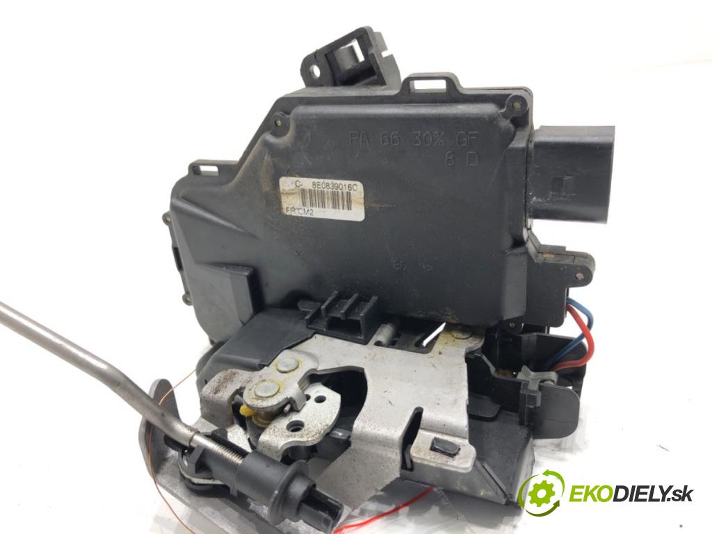 AUDI A4 B6 sedan 2004 96 kW 1.9 TDI 1896 zámok dveře pravý zadní část 8E0839016C