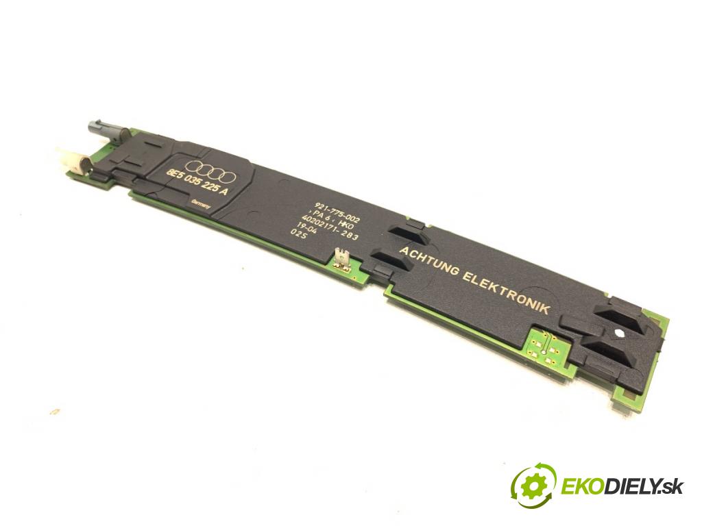 AUDI A4 B6 sedan 2004 96 kW 1.9 TDI 1896 Zosilňovač Antenní: 8E5035225A (Zosilňovač)