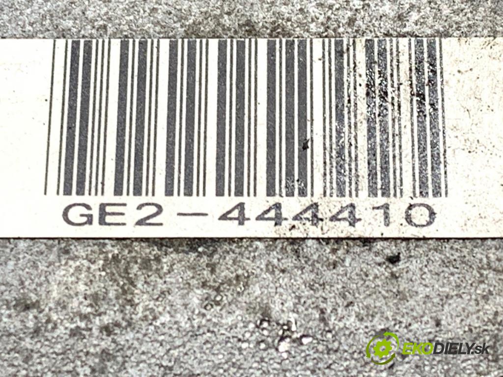 AUDI A4 B6 sedan 2004 96 kW 1.9 TDI 1896 kompresor klimatizace DCP02041 (Kompresor klimatizace)