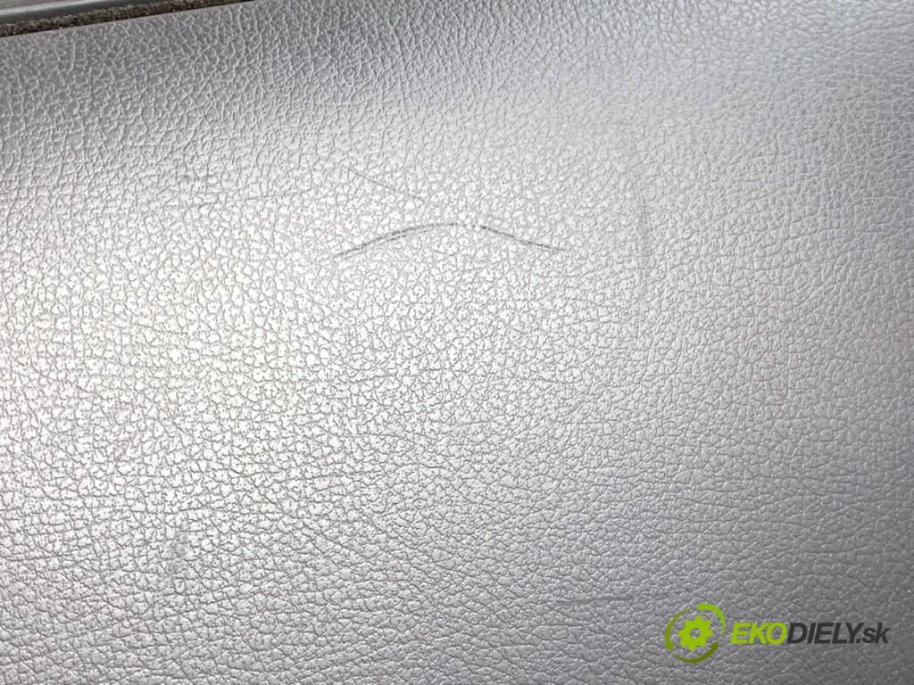 AUDI A4 B6 sedan 2004 96 kW 1.9 TDI 1896 Priehradka, kastlík spolujazdca 8E1857035C (Priehradka (kastlík))