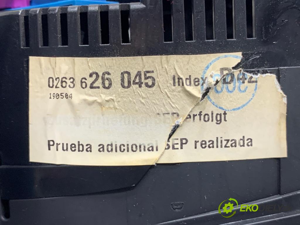 AUDI A4 B6 sedan 2004 96 kW 1.9 TDI 1896 Prístrojovka 0263626045 (Prístrojová doska)