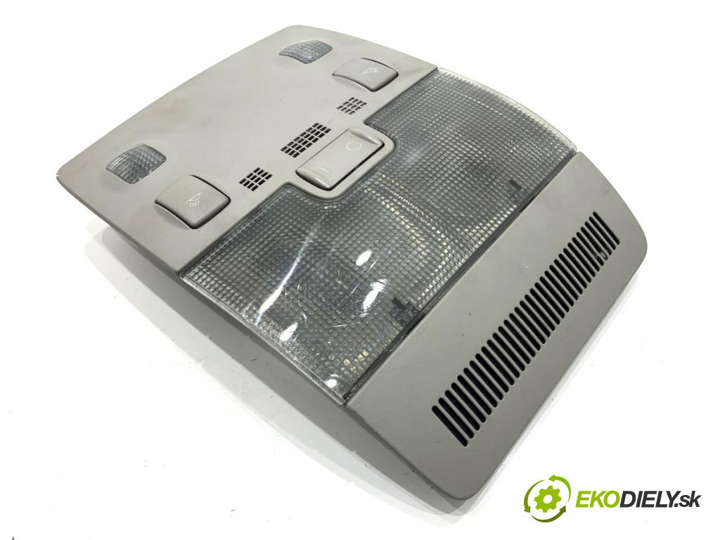 AUDI A4 B6 sedan 2004 96 kW 1.9 TDI 1896 Svetlo stropné 8E0947135A