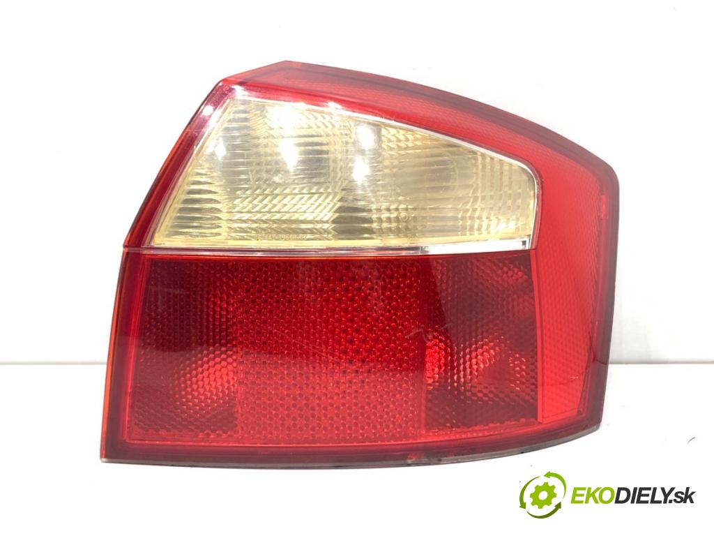 AUDI A4 B6 sedan 2004 96 kW 1.9 TDI 1896 Svetlo pravy zad 