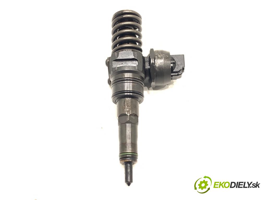 AUDI A4 B6 sedan 2004 96 kW 1.9 TDI 1896 vstříkovač 038130073BA (Vstřikovač paliva)