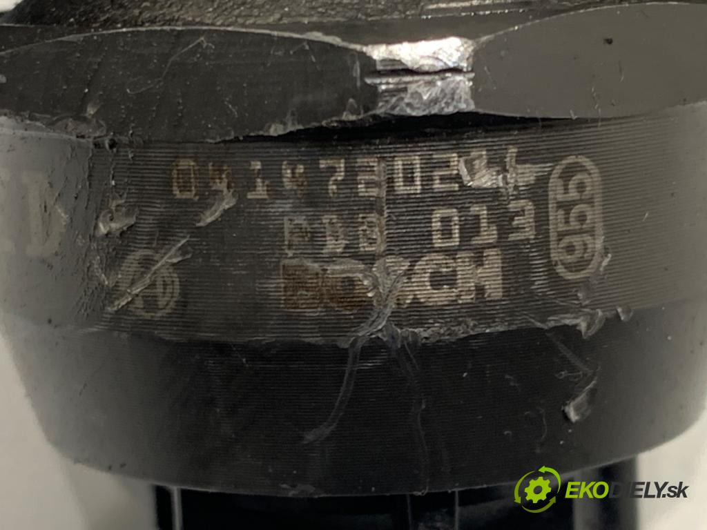 AUDI A4 B6 sedan 2004 96 kW 1.9 TDI 1896 Vstrekovač 038130073BA (Vstrekovač paliva)