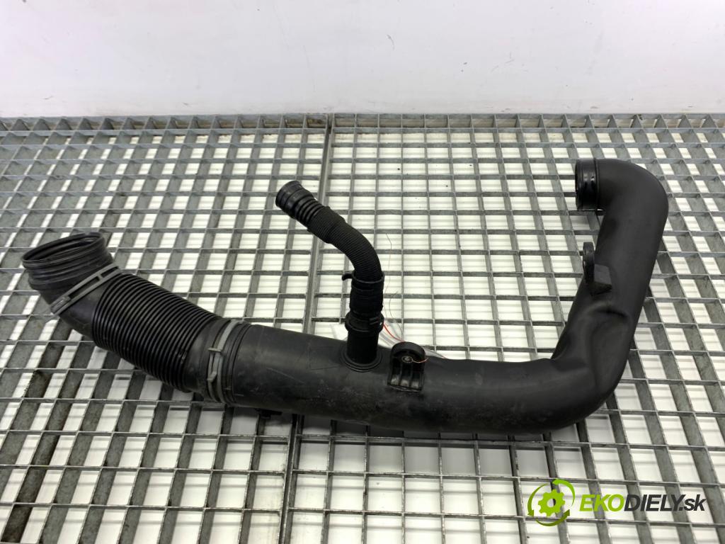 VW GOLF V liftback 2007 77 kW 1.9 TDI 1896 Rúra vzduchu 1K0129654AD