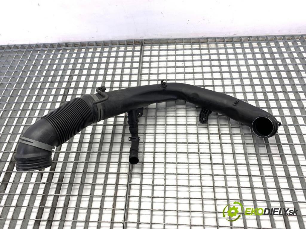 VW GOLF V liftback 2007 77 kW 1.9 TDI 1896 Rúra vzduchu 1K0129654AD